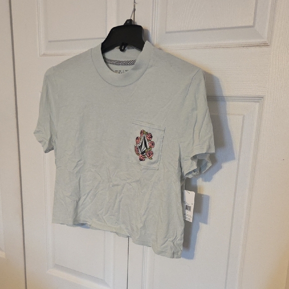 Volcom Light Green Crop Tee with Floral Skull Graphic - Picture 1 of 5